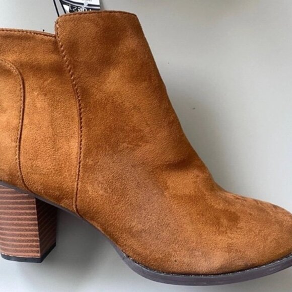 Rue21 Women's Rainy Block Heel Boots Tan Size 10 - Picture 1 of 3